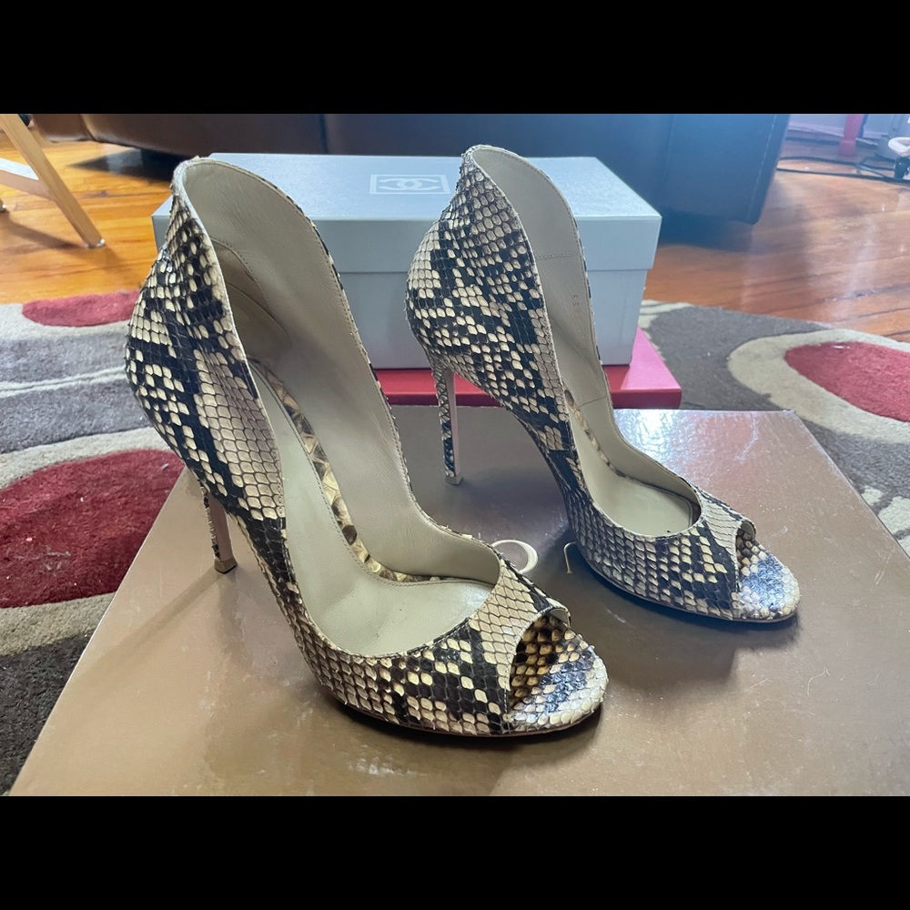 Gianvito Rossi Python Sandals - Size 40. - image 1